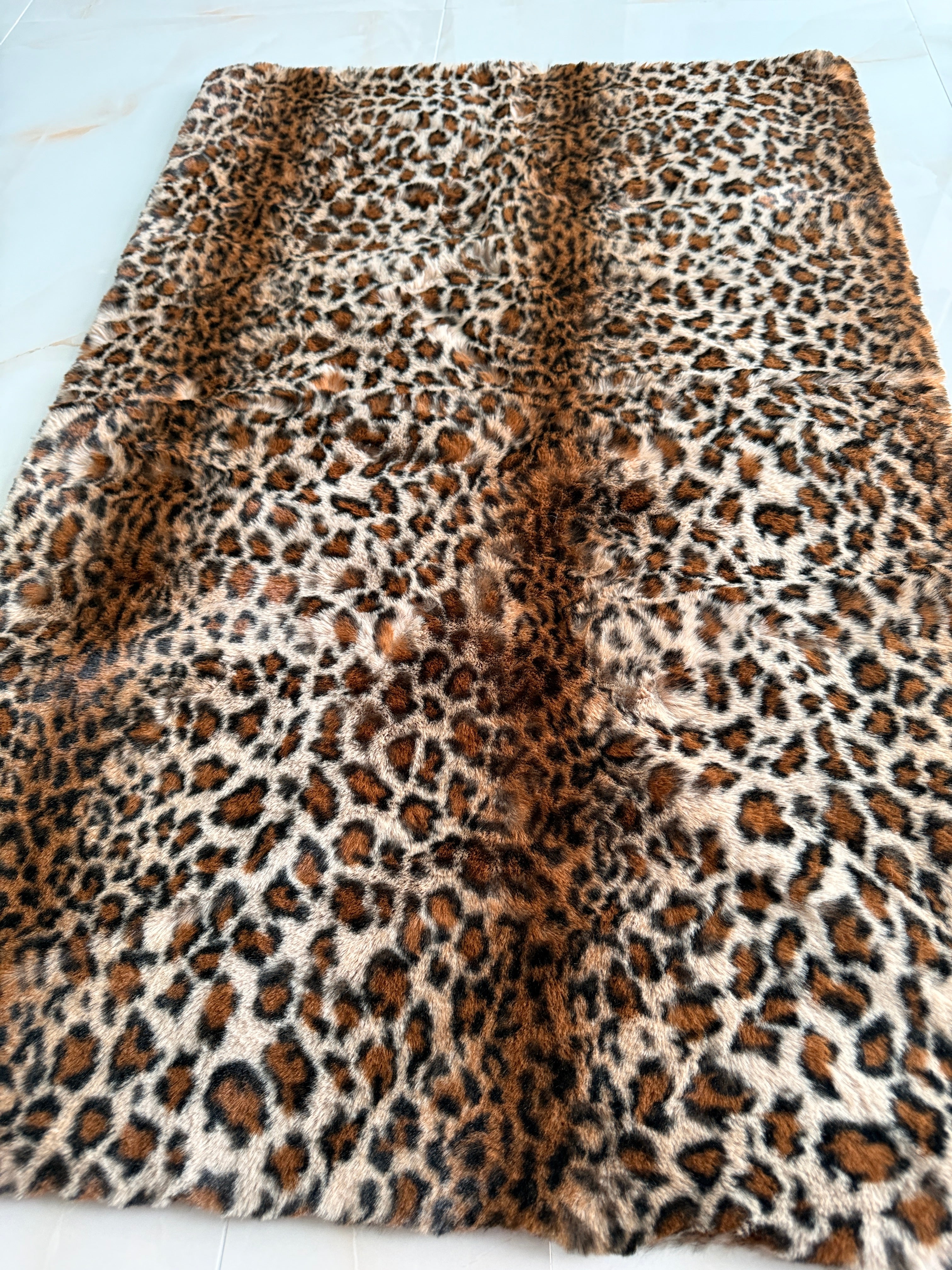 Leopard Fux Rug Soft 30x47 inches
