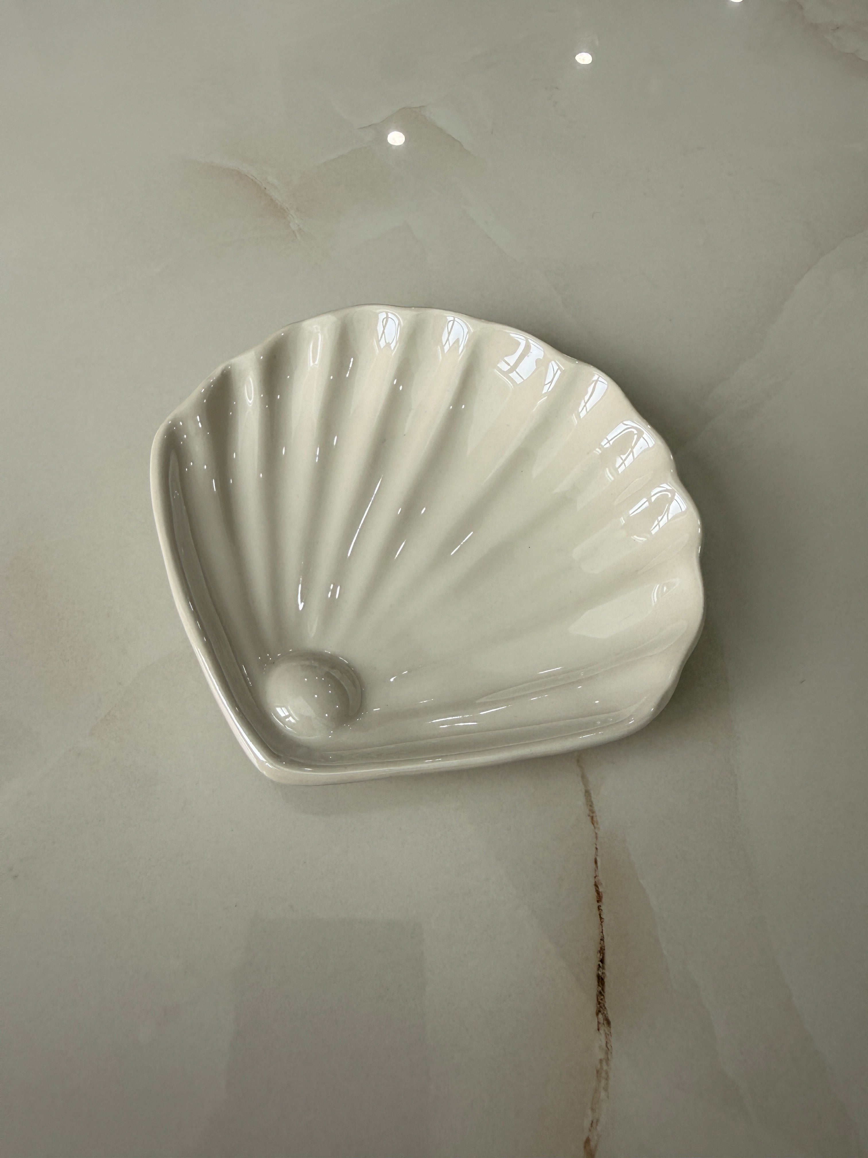 Shelly Shell Jewelry Dish Set of 4