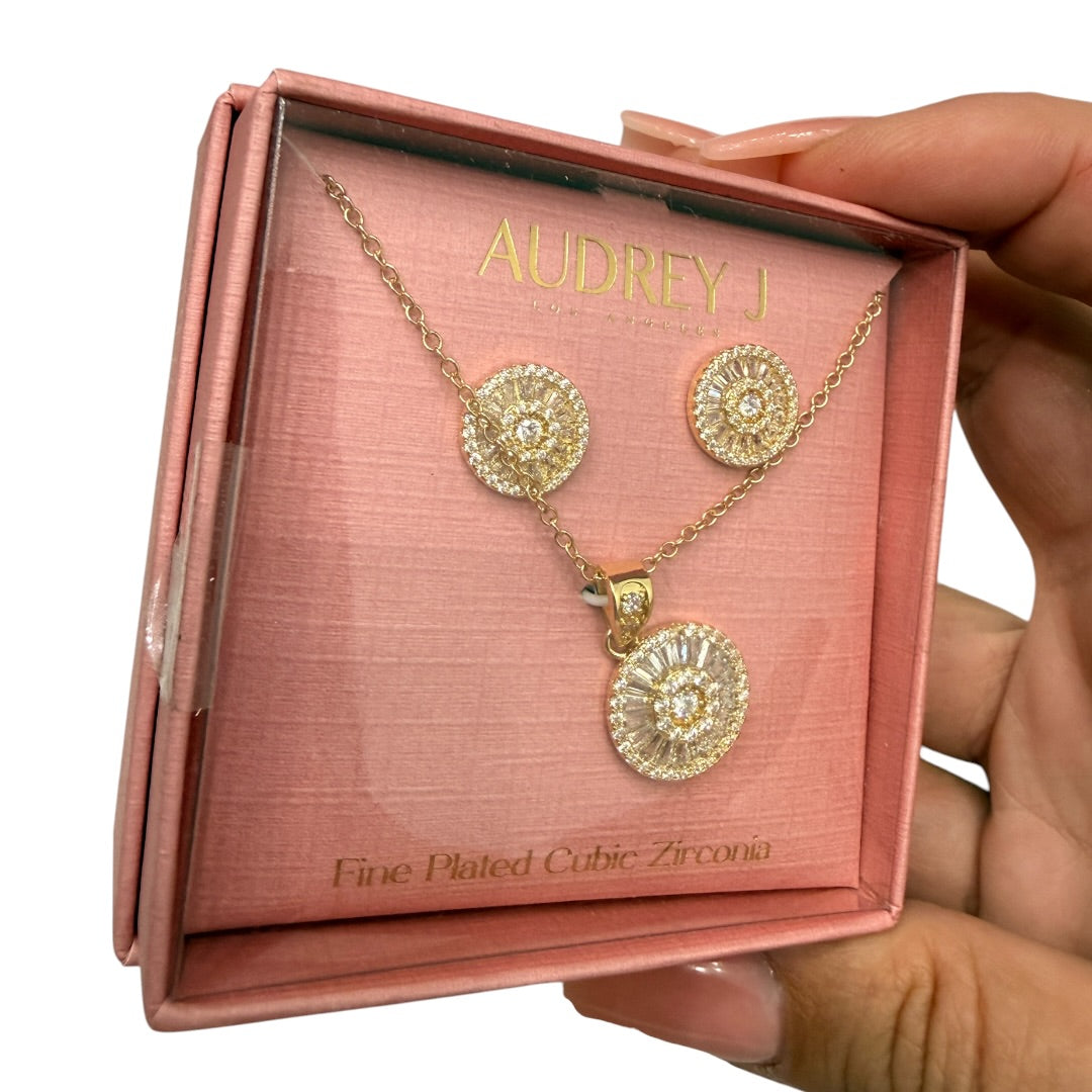 Gold Elegance Necklace & Earrings Set