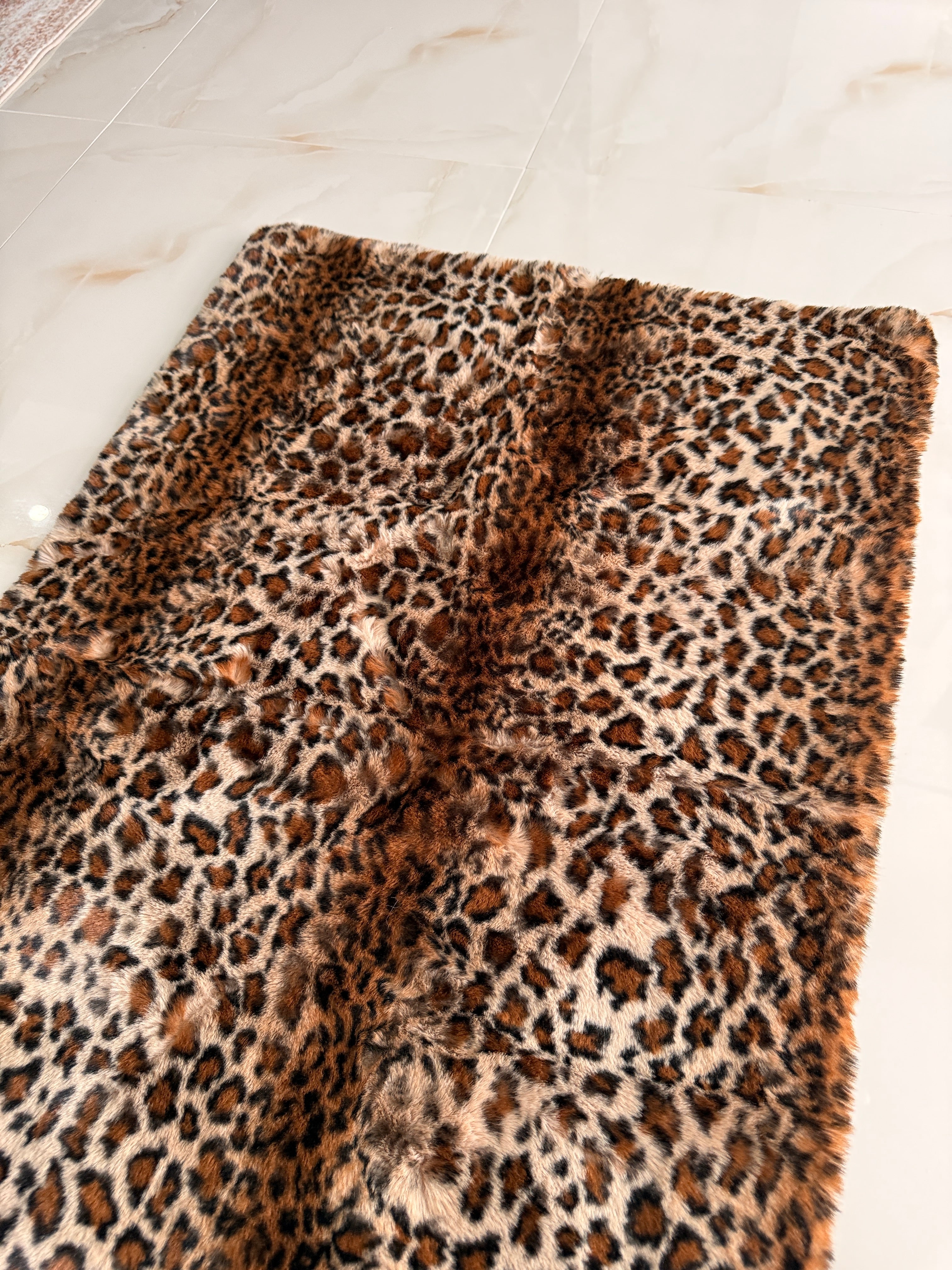 Leopard Fux Rug Soft 30x47 inches