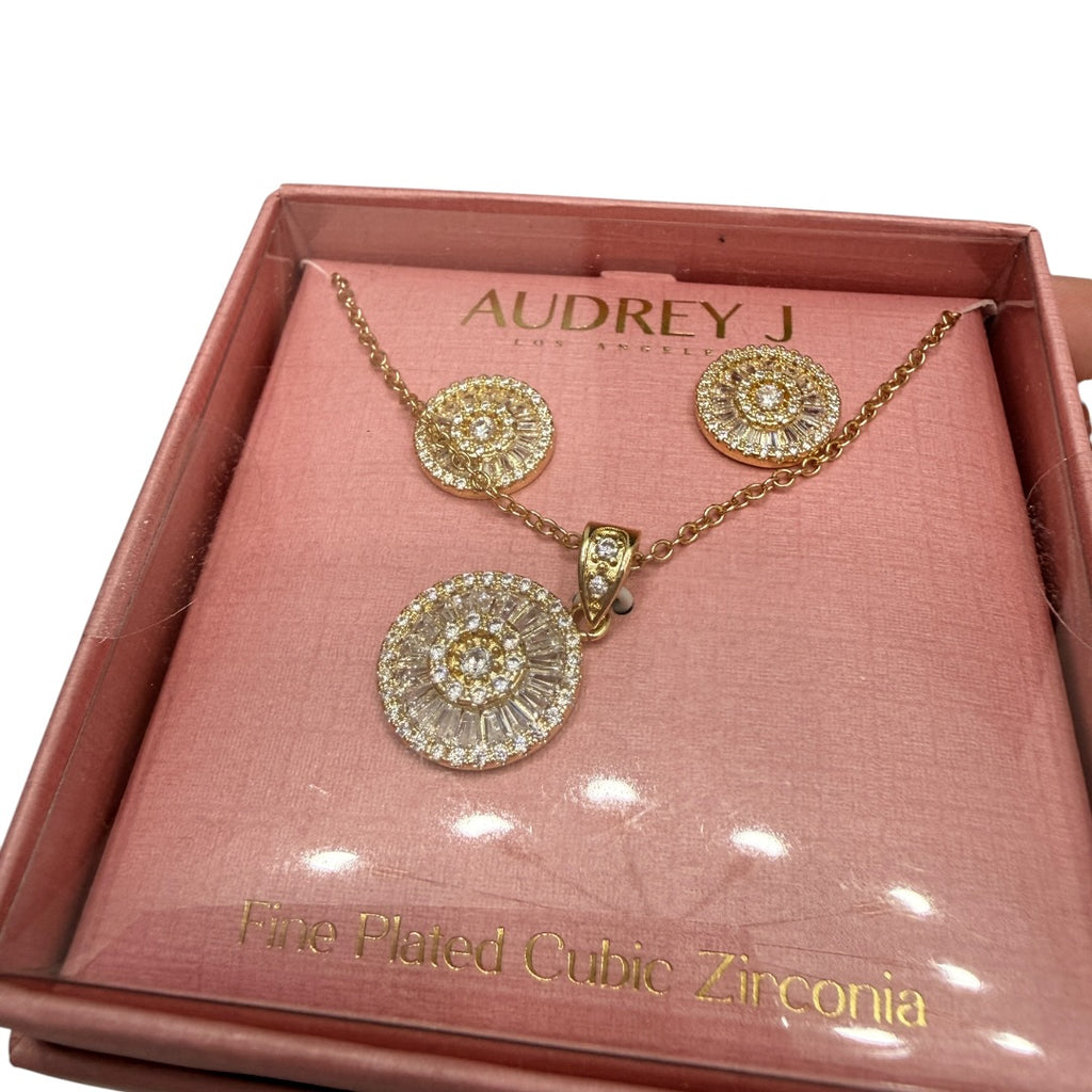 Gold Elegance Necklace & Earrings Set